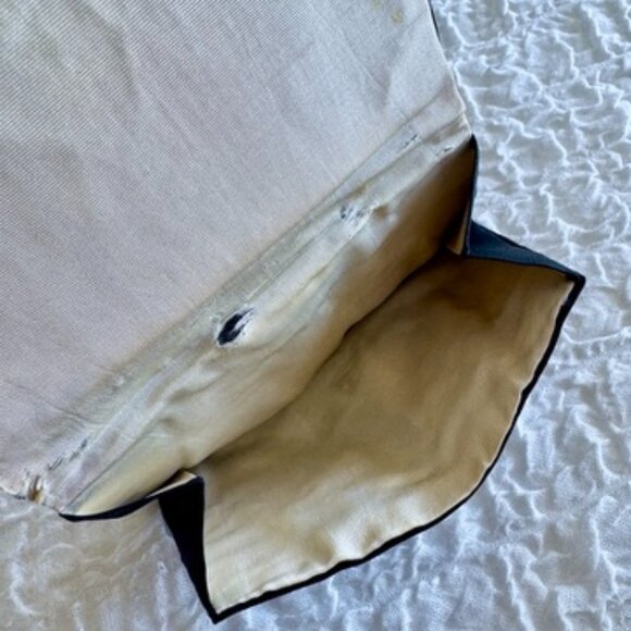 1930s Vintage Black Floral Petit Point Embroidered Clutch - Picture 9 of 13